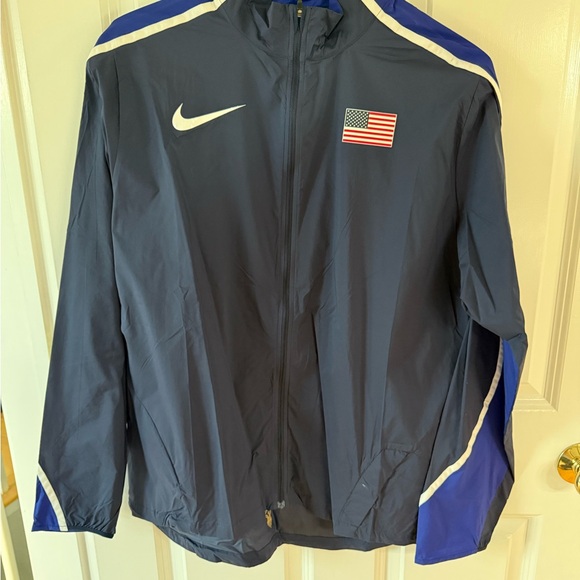 Nike Men's Pro Elite Olympic Podium Jacket - Picture 1 of 3